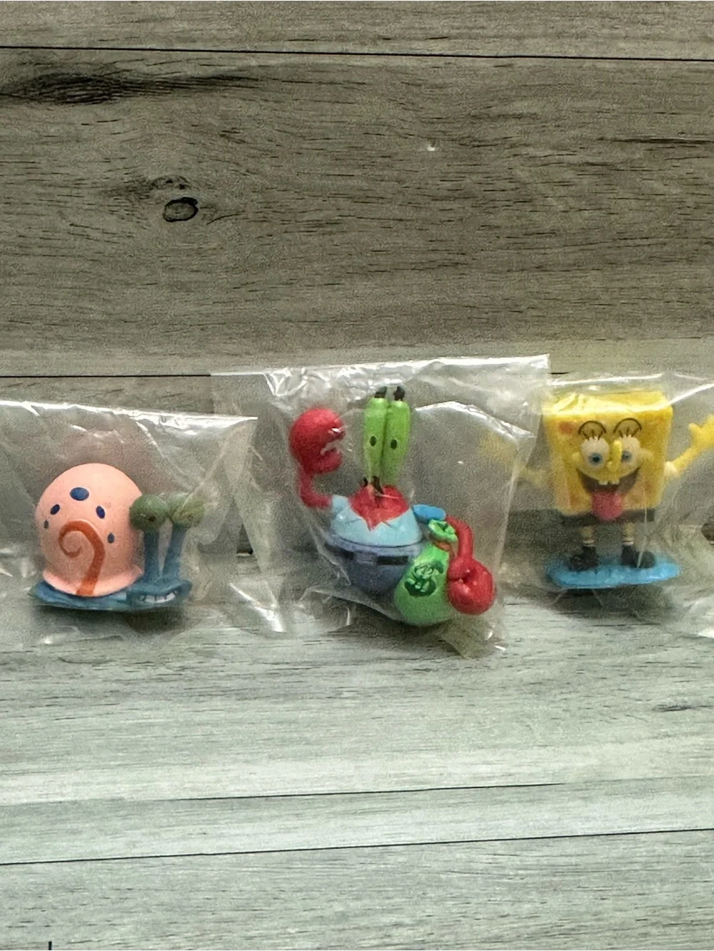 Nickelodeon SpongeBob Party Cake Toppers - Yellow, Green, Brown, Pink